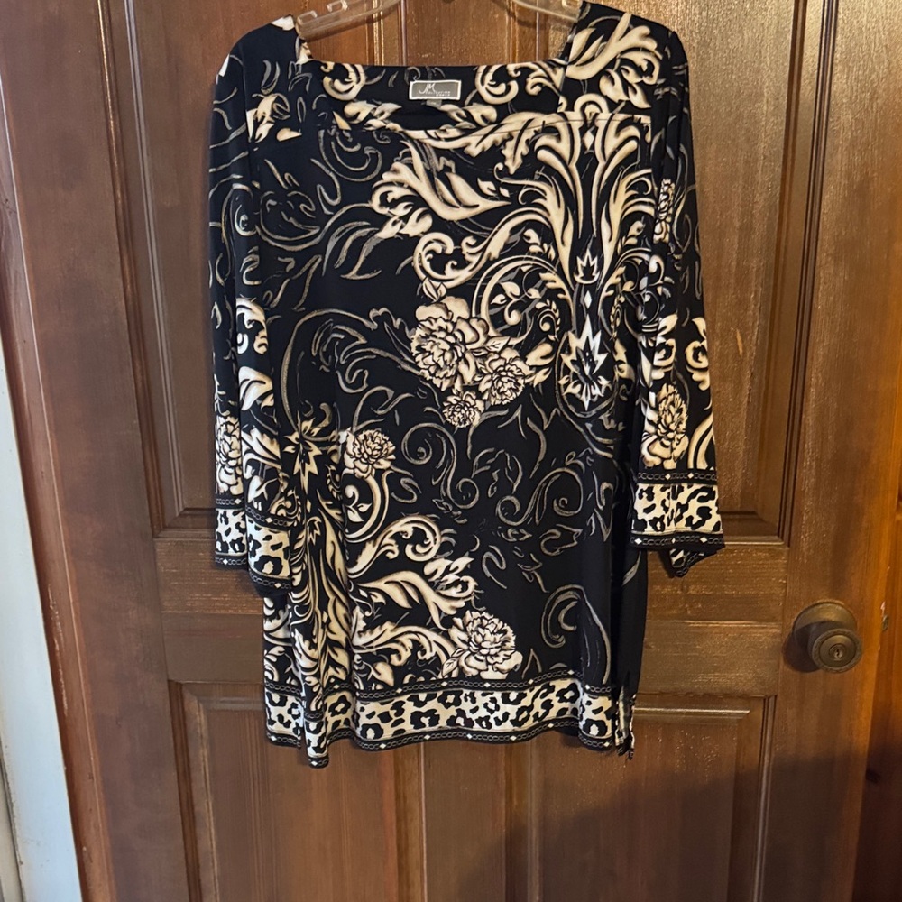 JM Collection Black and Cream Floral Blouse